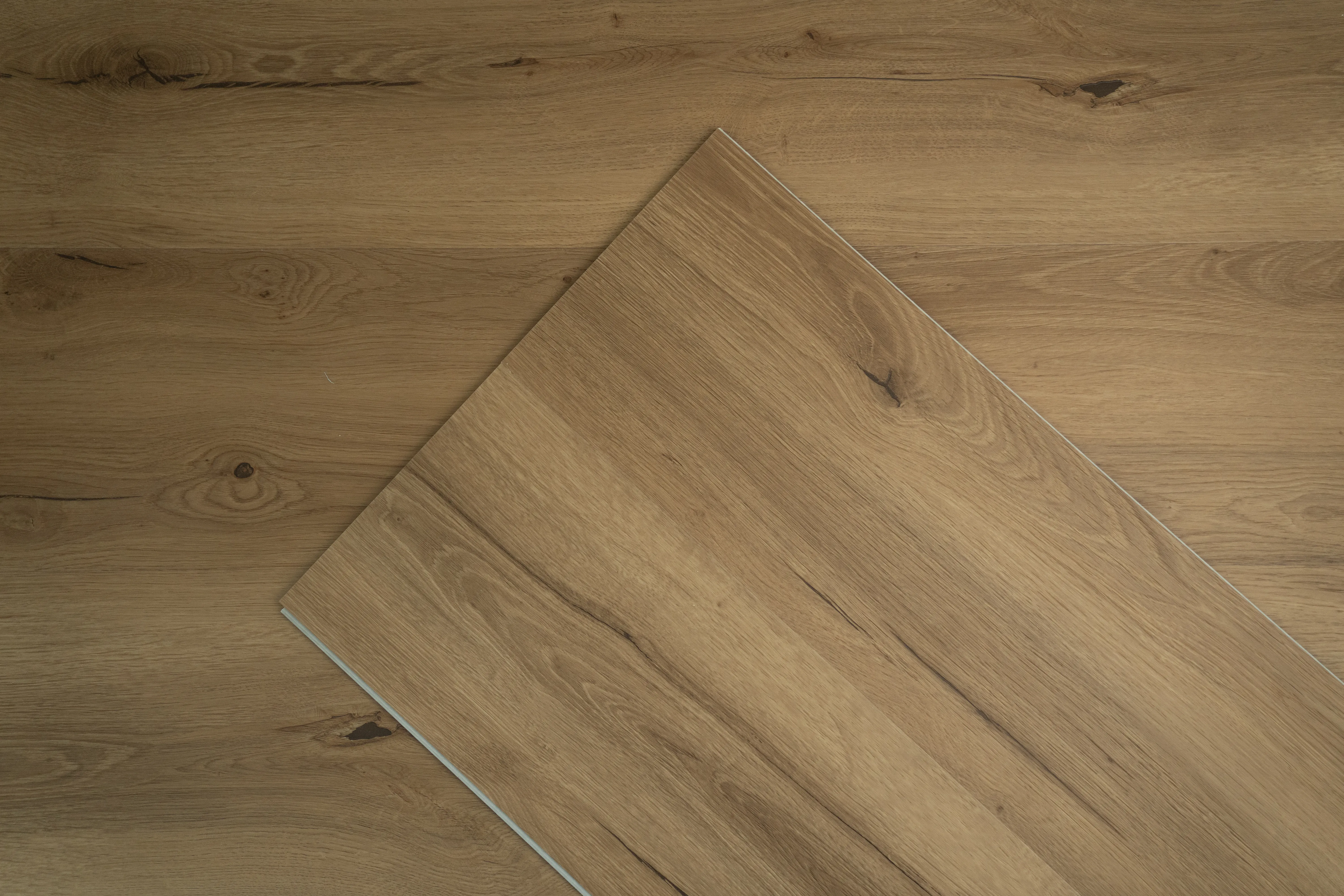 Klick-Vinylboden Eiche Spinell XXL