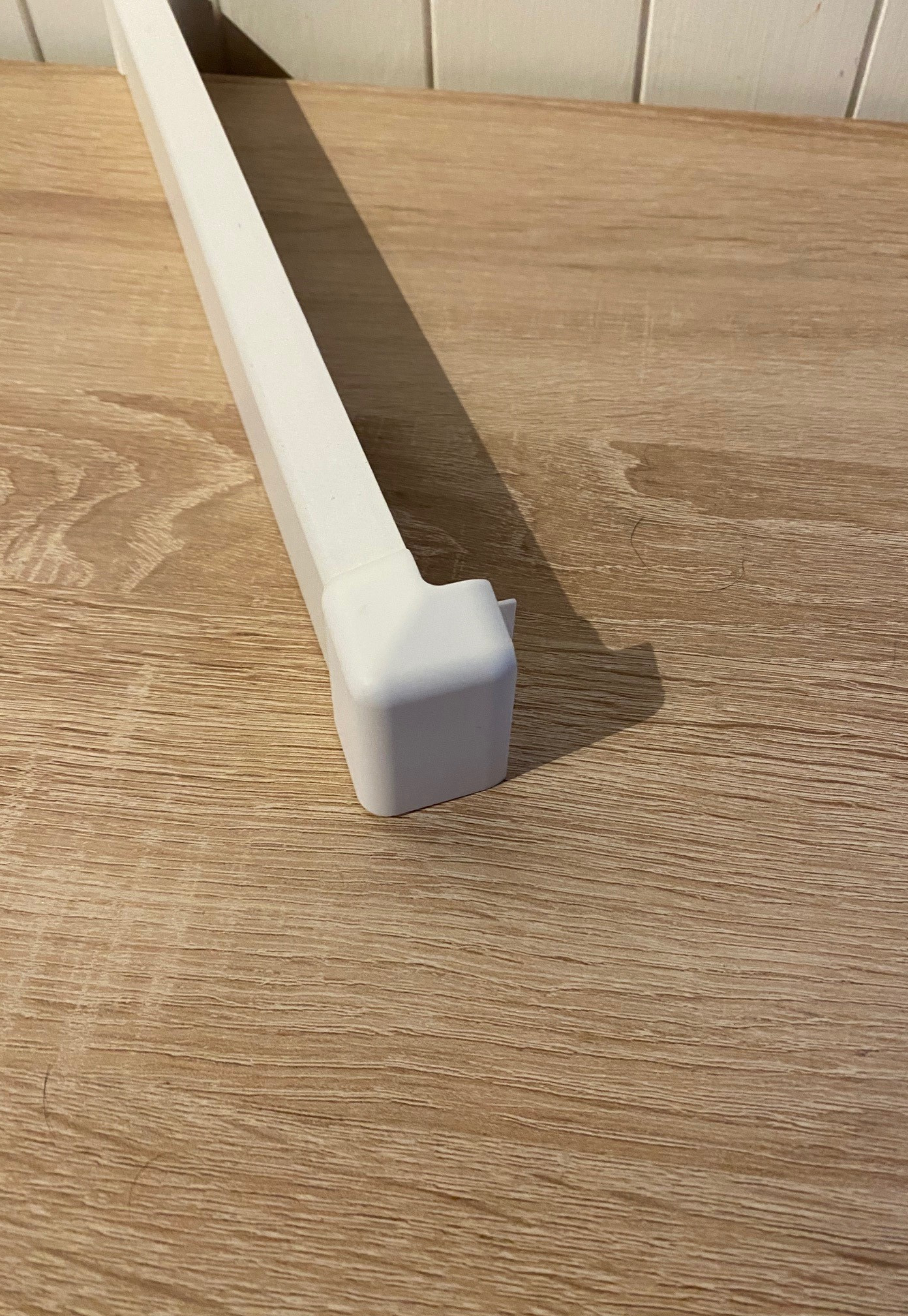 Aussenecke-fur-Sockelleiste-weiss